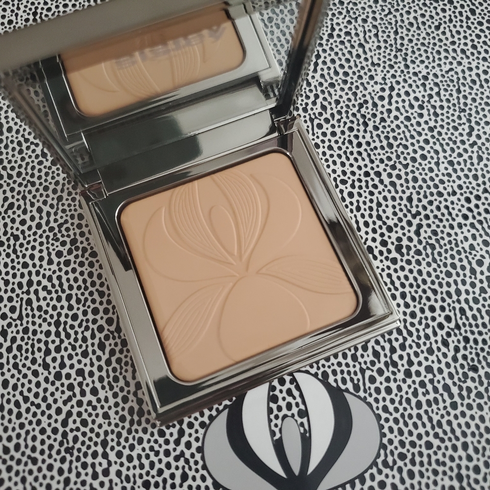 Blur Expert, perfecting smoothing powder
